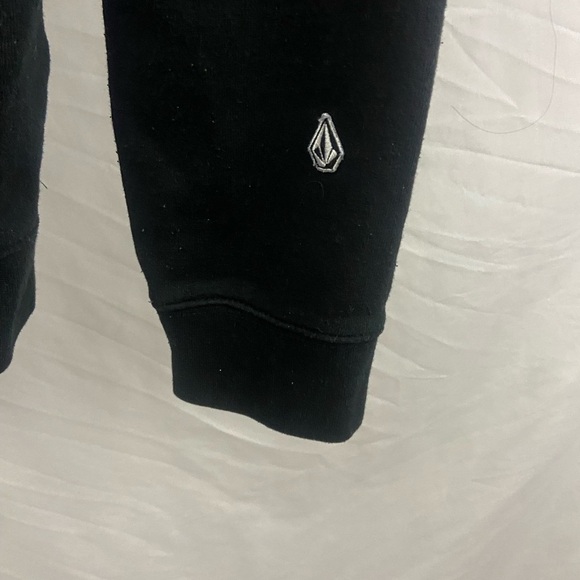 Volcom Hoodie Mens Size Small Black Sweatshirt Pullover Skate Surf Big Logo - Picture 6 of 7